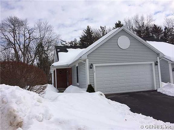 3rd image of 18 Cambridge Cir