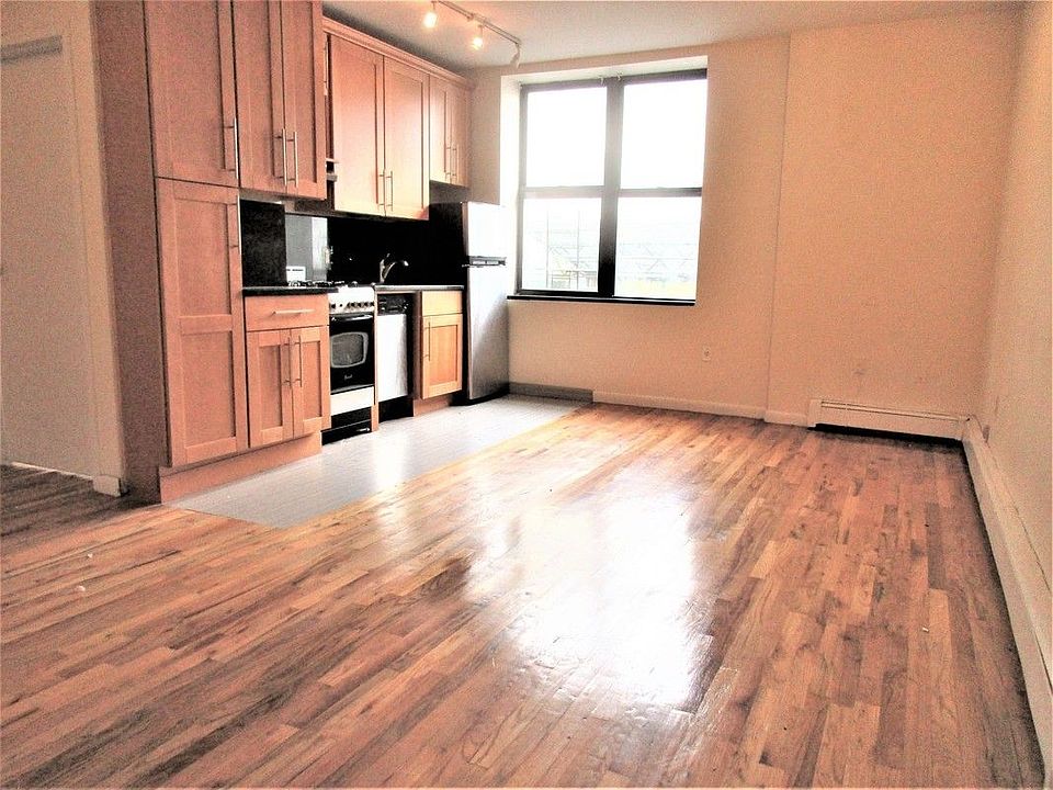 1st image of 333 E 108th St APT 2A