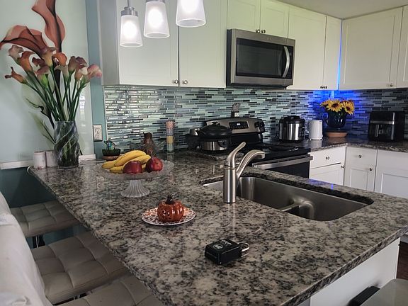 4th image of 1054 Rolling Rock Dr