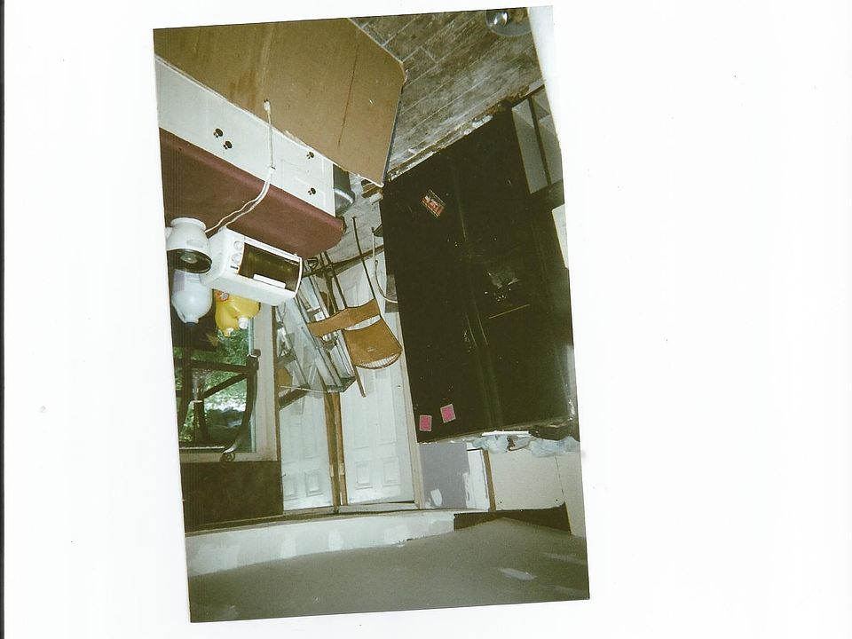 2nd image of 10215 Princeton Pike