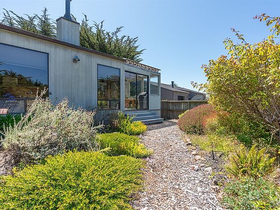 3rd image of 41751 Leeward Road