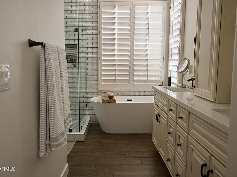 2447 W Memorial Dr — Photo 25