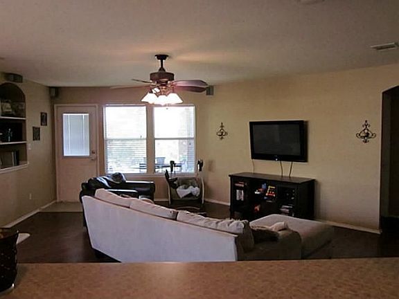 3rd image of 1829 Lake Travis Dr