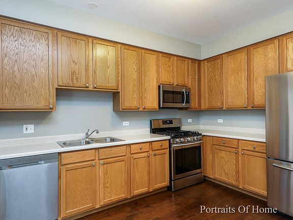 4th image of 2910 White Thorn Cir