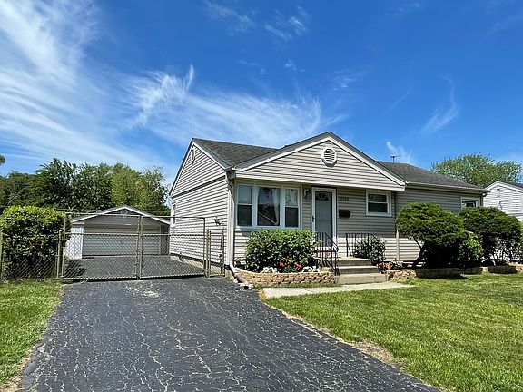 2nd image of 16858 Forest View Dr