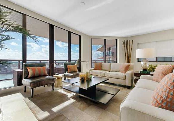 Home For Sale In The Landmark