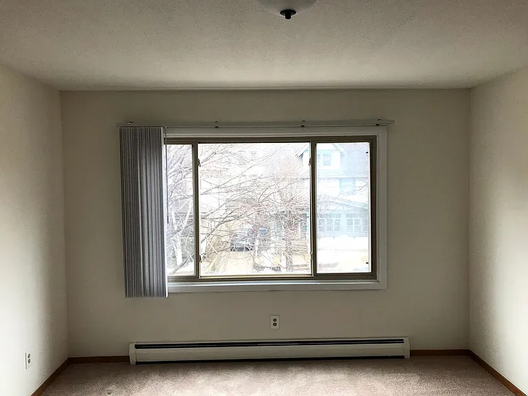 2649 Humboldt Ave S — Photo 14