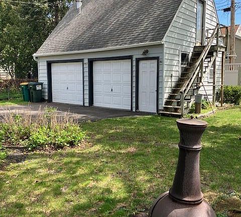 5th image of 1408 12th Ave NE