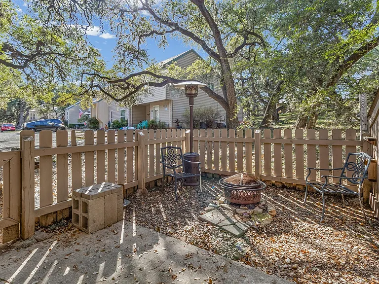 24 Marina Cir — Photo 10