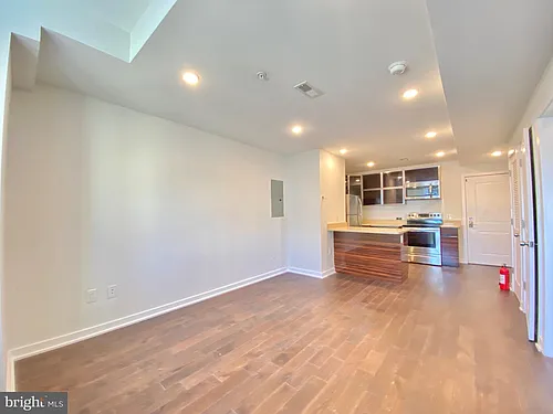 1 W Main St Photo 1