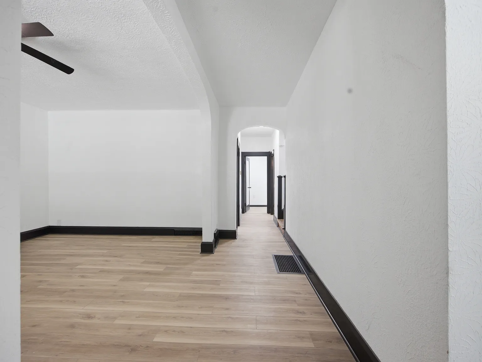 4 bed, 2044 sqft, $1,450 — Photo 4