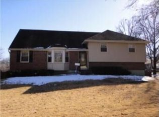1301 E 101st Ter, Kansas City, MO 64131