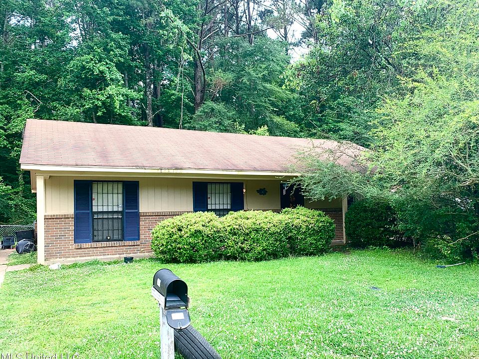 2nd image of 5479 Brookhollow Dr