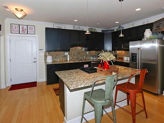 4th image of 2211 S Grand Ave Unit 305