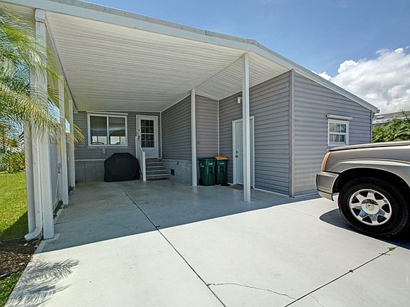 2nd image of 1069 Royal Palm Dr