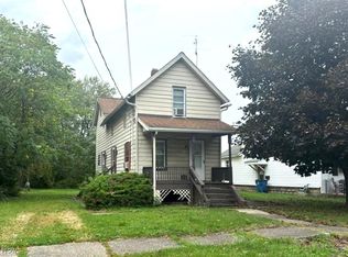 32 Wood Ave, Niles, OH 44446