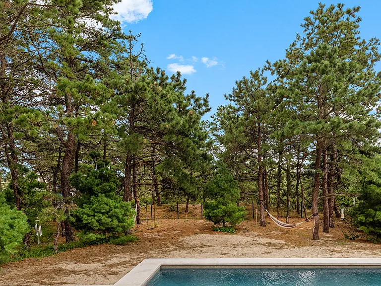 2 Castle Ct — Photo 32