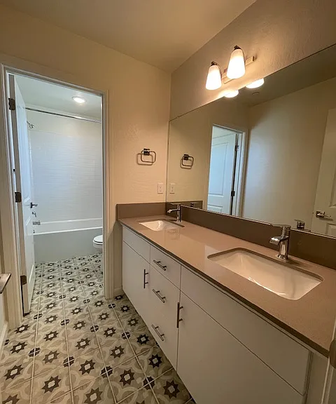 2003 N Perry Ln — Photo 19