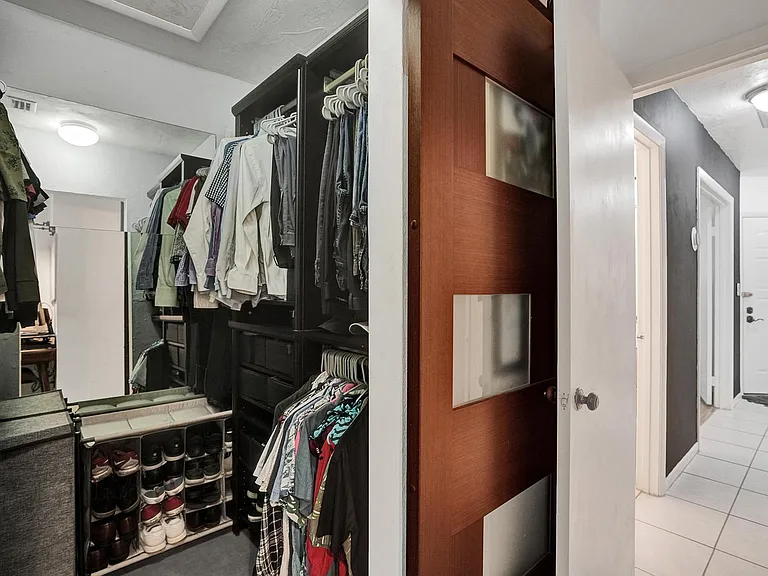 420 SW 113th Ter — Photo 19
