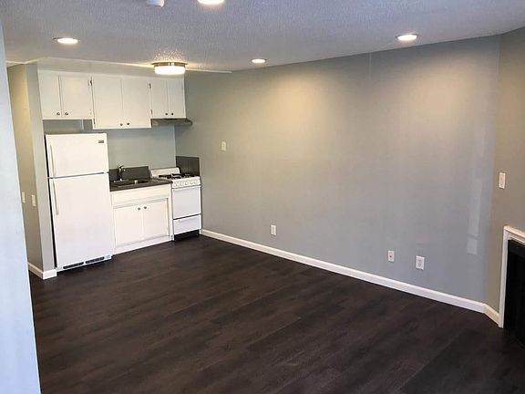 2nd image of 1600 W Carson St APT 102