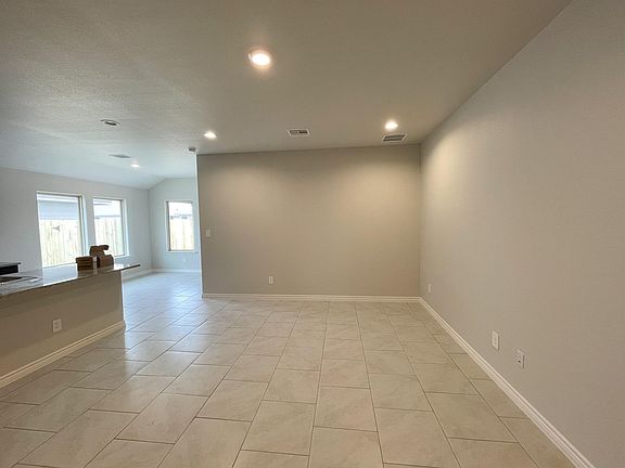 3rd image of 3910 Banily Dr