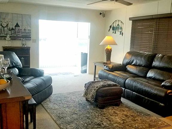4th image of 64 Kent Dr