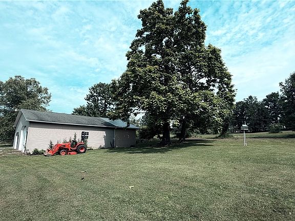 4th image of 2307 Princeton Rd