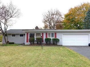 11 Sutton Pl, Rochester, NY 14620