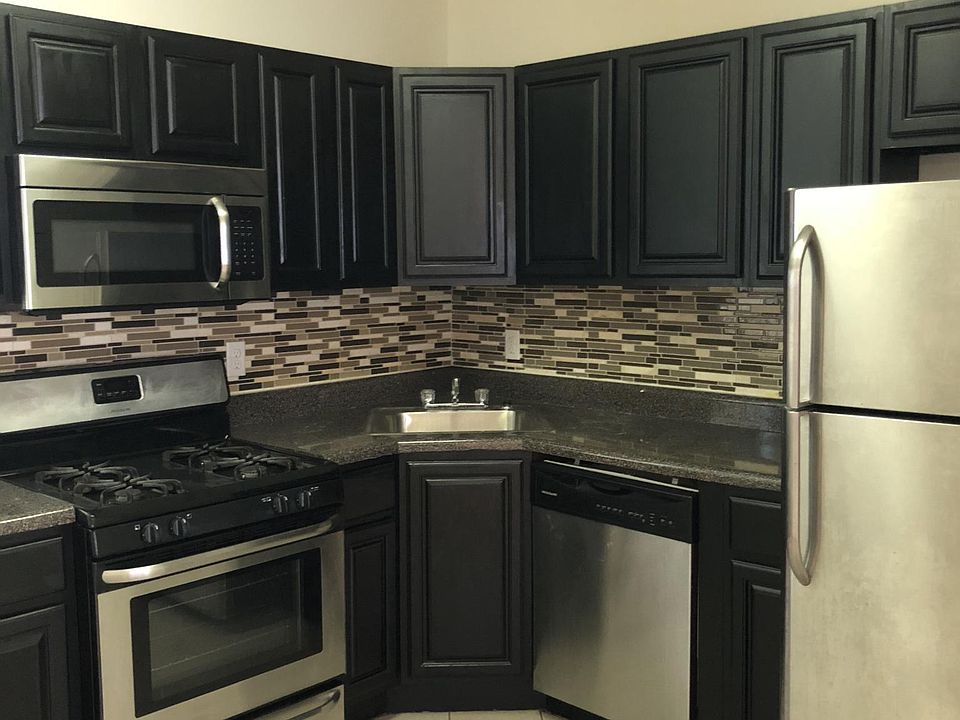 1st image of 180 N 16th St #2