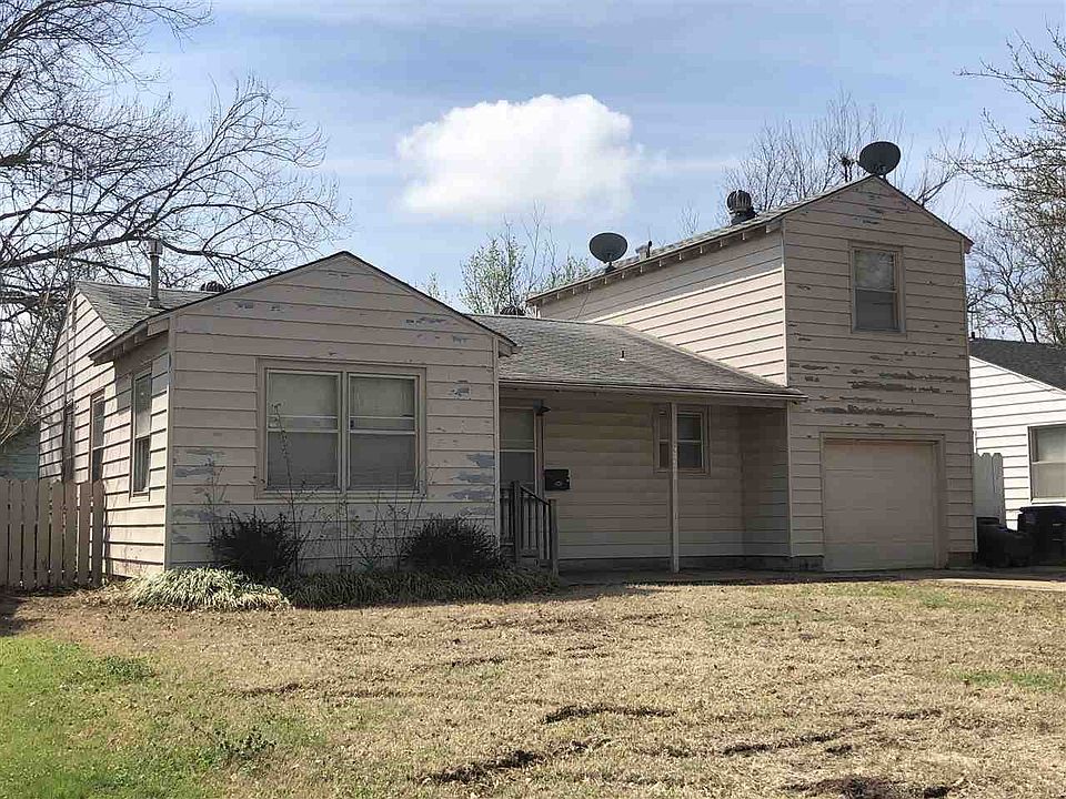 2nd image of 2221 W Maple Ave