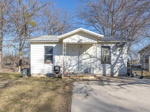 1407 SE 11th St, Mineral Wells, TX 76067