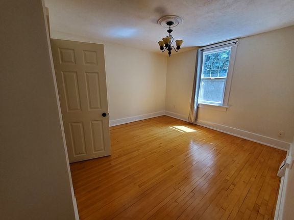5th image of 10650 78th Ave NW