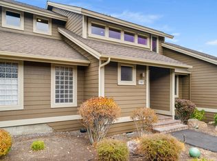 1302 Highland View Loop, Redmond, OR 97756