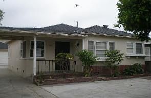 1st image of 956 E 66th St