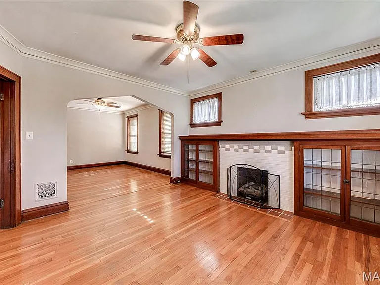 5058 Winona Ave — Photo 6