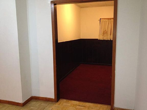 5th image of 111 Lincoln Ave