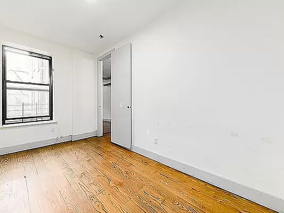 3rd image of 222 Pulaski St APT 11