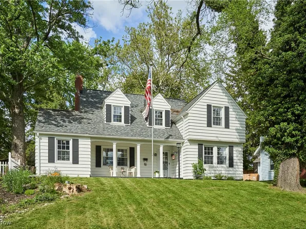 821 Colonial Blvd NE, Canton, OH 44714