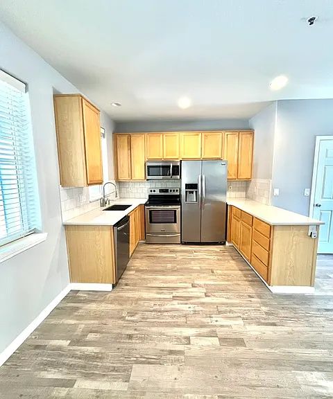 1228 NE 86th Way — Photo 7