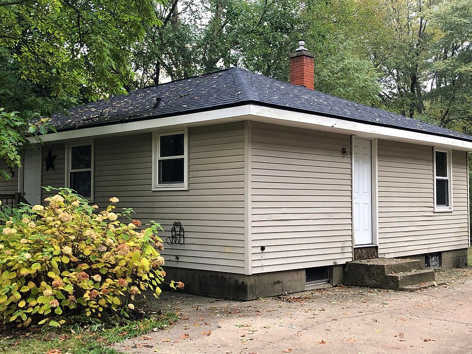 1st image of 649 Lake St
