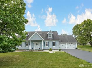 2895 Twana Dr, London, OH 43140