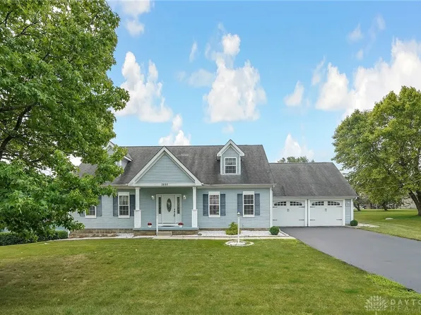 2895 Twana Dr, London, OH 43140