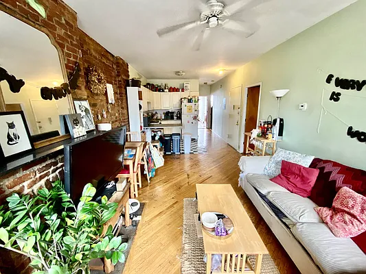 Rented by Realty Nerd | media 3