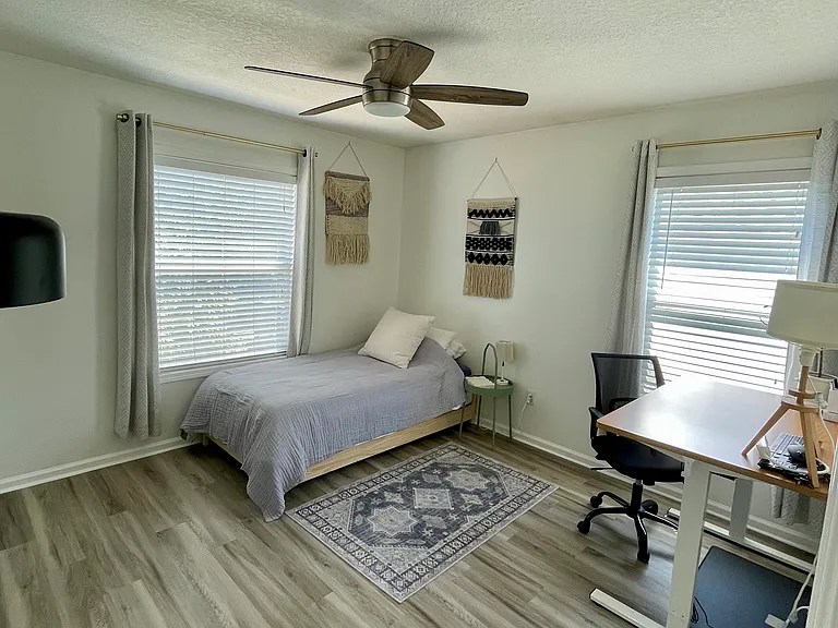 2219 Pine Pl — Photo 17