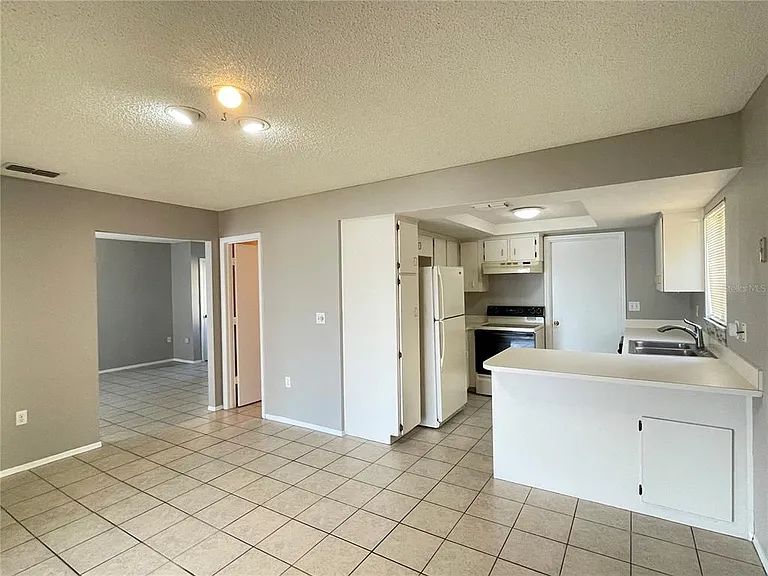 687 Lake Dexter Cir — Photo 7