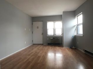 5762 Van Doren St APT 2B, Corona, NY 11368