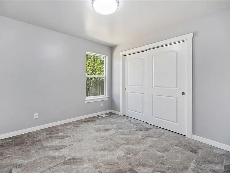 254 Monroe St — Photo 20