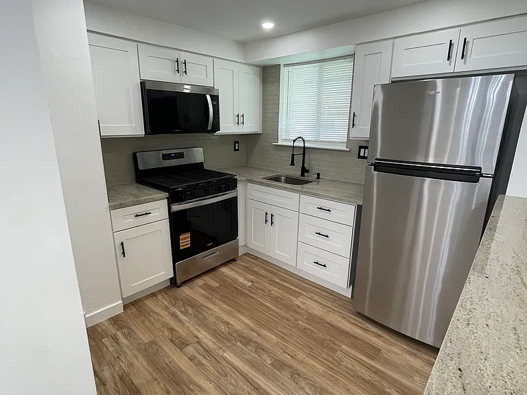 9405 Kirkwood Rd — Photo 15