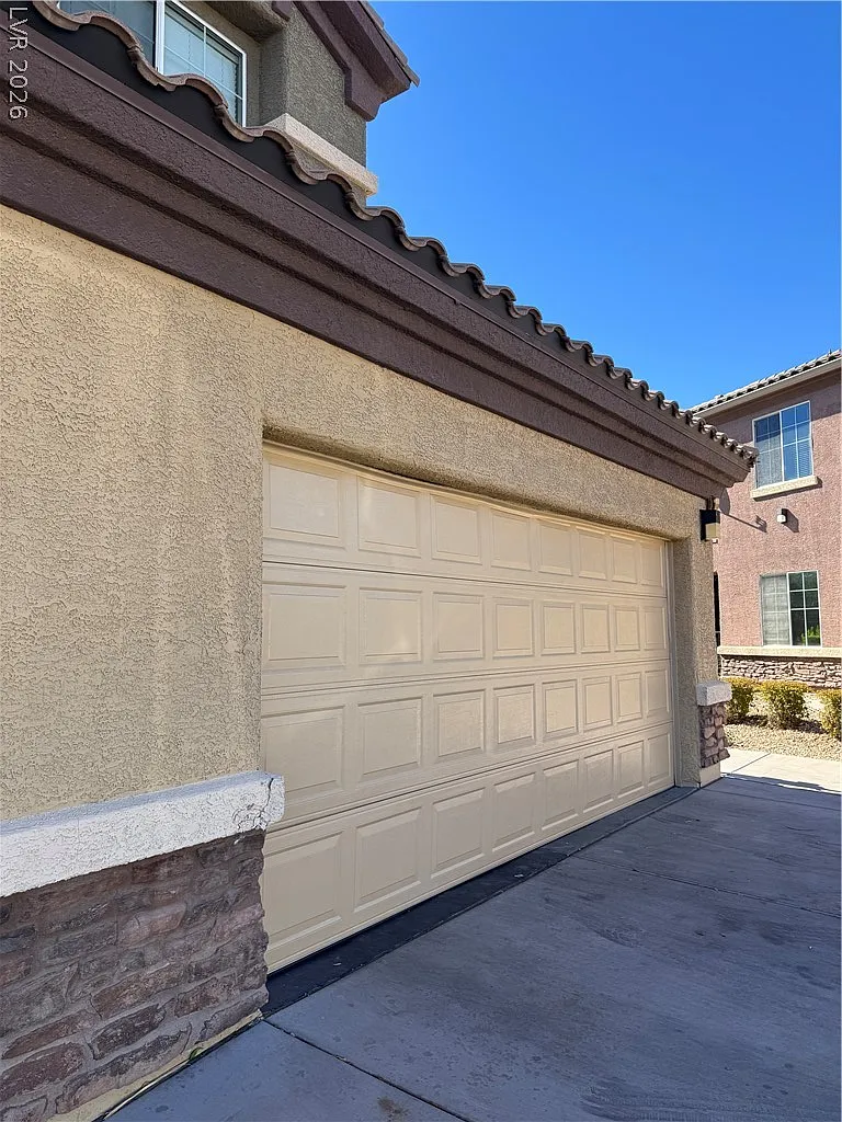3 bed, 2.0 bath, 1454 sqft, $1,950 — Photo 4