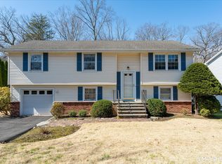 37 Elaine Drive, Stamford, CT 06902